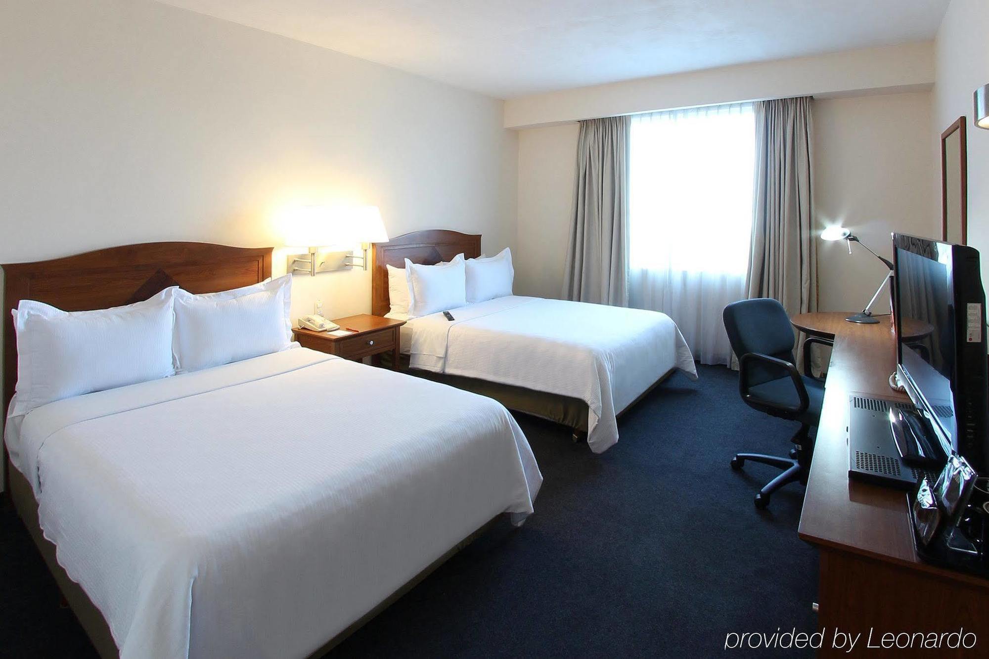 Fiesta Inn Express San Luis Potosi Oriente Exteriér fotografie