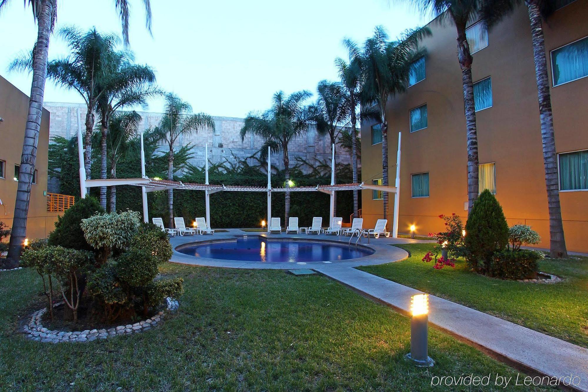 Fiesta Inn Express San Luis Potosi Oriente Exteriér fotografie